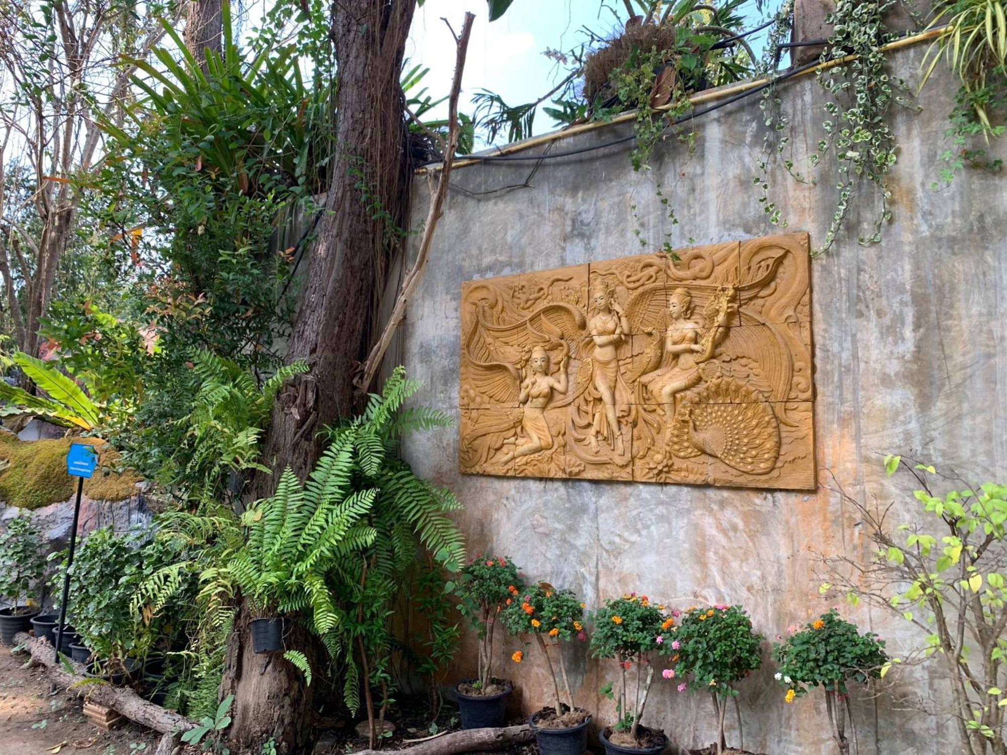 Baan Pingkan Wellness Resort San Kamphaeng Exterior foto